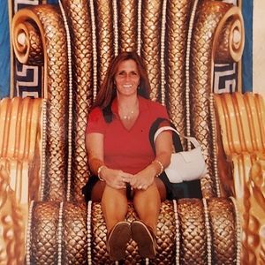 Meet your Posher, Lisa